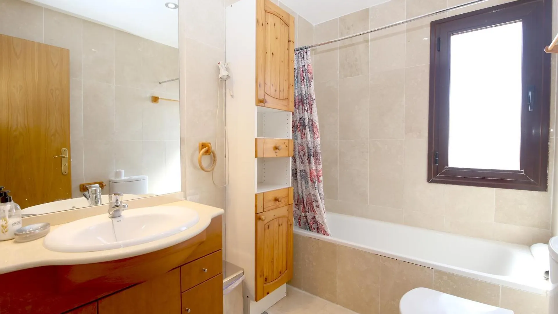 Estepona Town Apartment Eddie Spagna